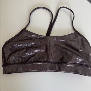 Lululemon FlowY Sports Bra with Racerback Design
